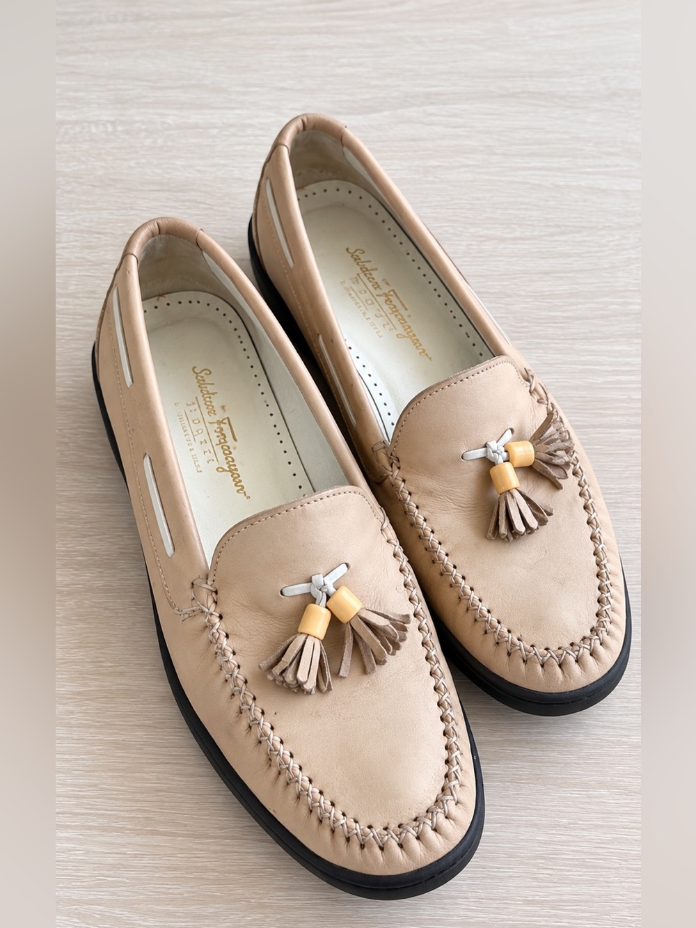 Salvatore Ferragamo Women’s Leather Tassel Loafers Beige Size 9.5 Made in Italy